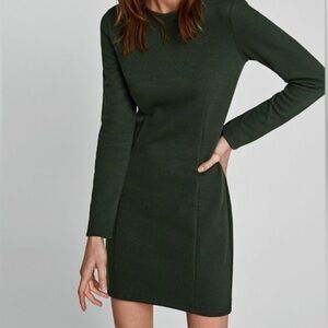 Zara Bodycon Knit dress- size 8. Color Rich Hunter green